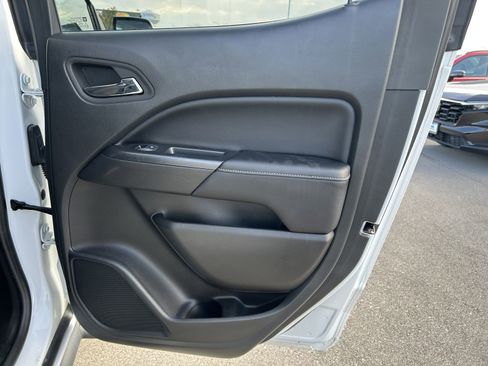 Used 2022 GMC Canyon Elevation image 18