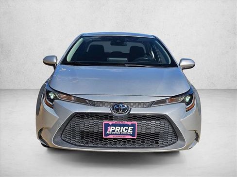 Used 2021 Toyota Corolla LE image 2