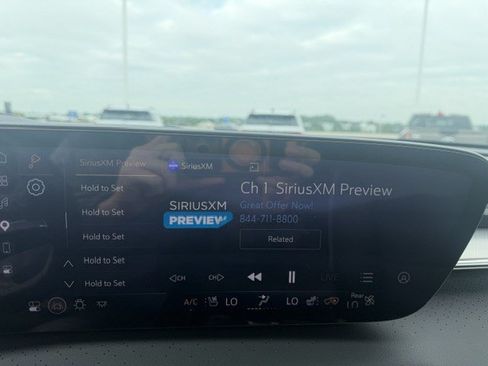 Used 2025 Buick Enclave Avenir w/ Super Cruise Package AWD/4WD image 25