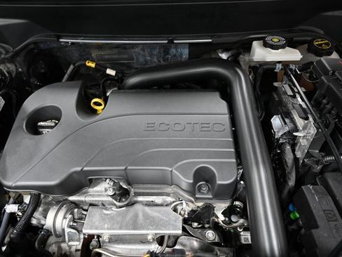 Used 2024 Chevrolet Equinox LT image 30