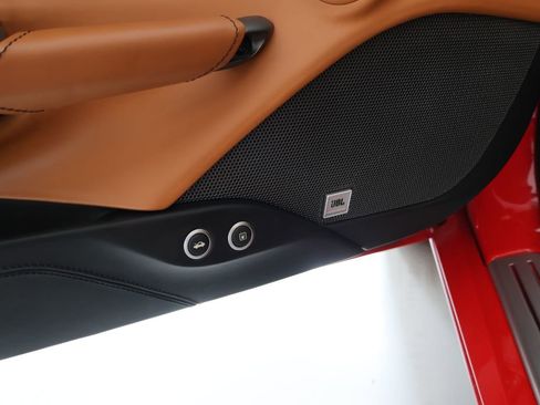 Used 2019 Ferrari 488 Spider RWD image 43