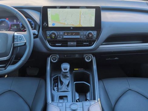 Used 2026 Toyota Grand Highlander Limited image 3