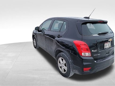 Used 2018 Chevrolet Trax LS w/ LPO, Cargo Package image 7