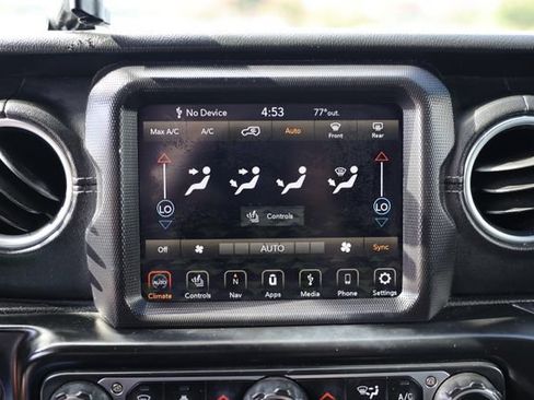 Used 2020 Jeep Wrangler Unlimited Sahara AWD/4WD image 21