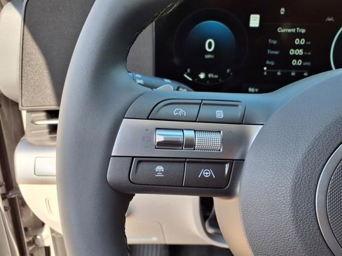 Used 2025 Hyundai Kona SEL image 27