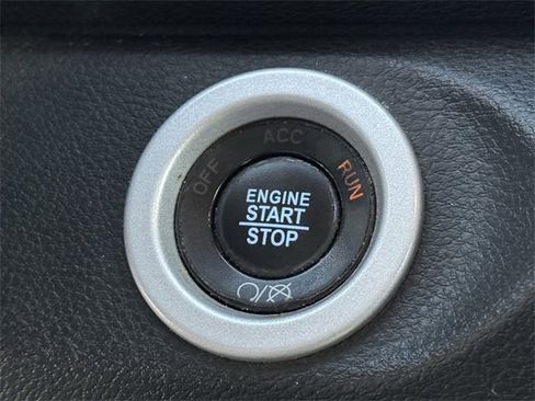 Used 2018 RAM 1500 Laramie w/ Convenience Group image 18