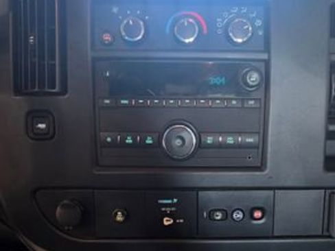 Used 2022 Chevrolet Express 2500 w/ Driver Convenience Package image 19