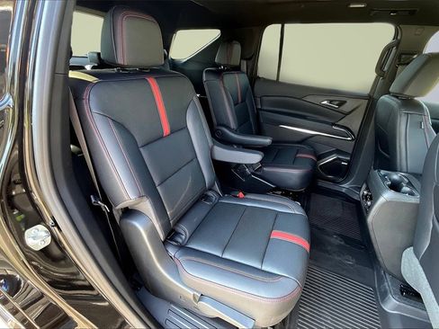 New 2026 Chevrolet Traverse RS w/ LPO, Floor Liner Package image 10