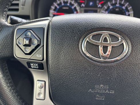 Used 2018 Toyota 4Runner Limited AWD/4WD image 15