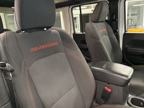 Used 2022 Jeep Wrangler Unlimited Rubicon w/ LED Lighting Group image 27