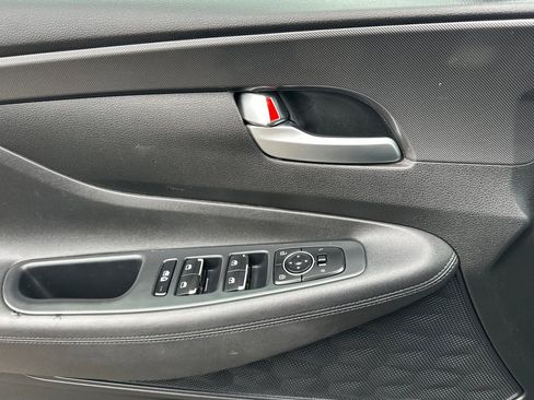Used 2023 Hyundai Santa Fe SEL image 12