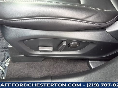 Used 2024 Ford Explorer XLT w/ Equipment Group 202A AWD/4WD image 15
