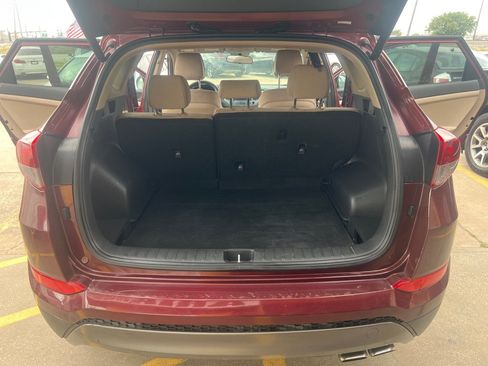Used 2016 Hyundai Tucson Sport FWD image 11