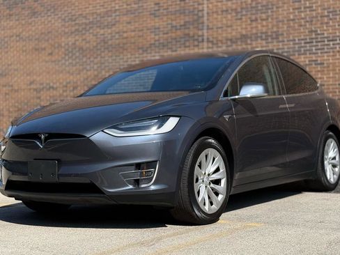Used 2020 Tesla Model X Long Range image 4
