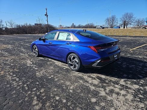 New 2026 Hyundai Elantra Limited image 3