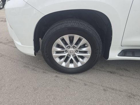 Used 2021 Lexus GX 460 Premium w/ Premium Package AWD/4WD image 10