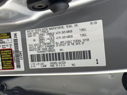 Used 2026 Toyota Sequoia Platinum AWD/4WD image 23