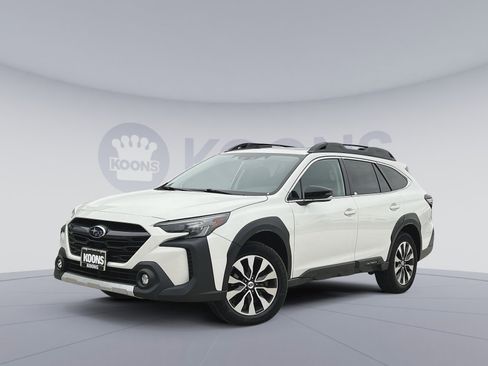Used 2023 Subaru Outback Limited XT image 1