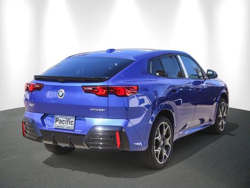 New 2026 BMW X2 xDrive28i w/ Technology Package AWD/4WD image 6