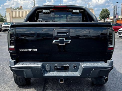 Used 2018 Chevrolet Colorado ZR2 w/ ZR2 Midnight Special Edition AWD/4WD image 5