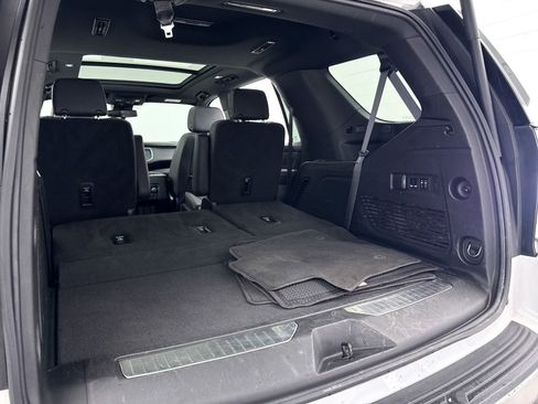 Used 2024 Chevrolet Tahoe RST w/ Luxury Package AWD/4WD image 38
