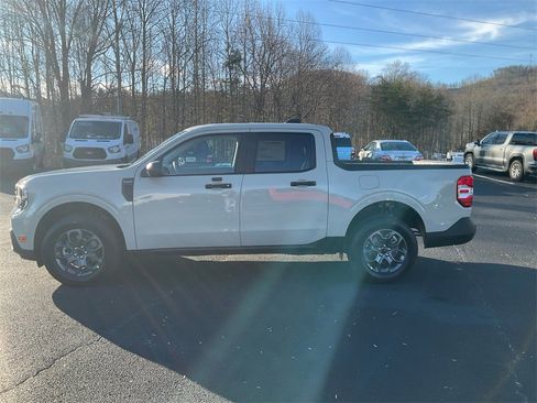 New 2025 Ford Maverick XLT image 8