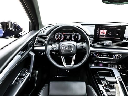 Used 2025 Audi Q5 2.0T Premium w/ Convenience Plus Package image 6