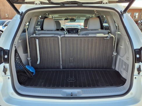 Used 2019 Toyota Highlander XLE image 23