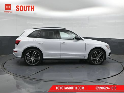 Used 2017 Audi Q5 3.0T Premium Plus w/ Technology Package AWD/4WD image 3