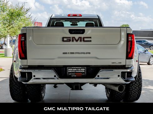 Used 2024 GMC Sierra 3500 SLE w/ SLE Convenience Package AWD/4WD image 8