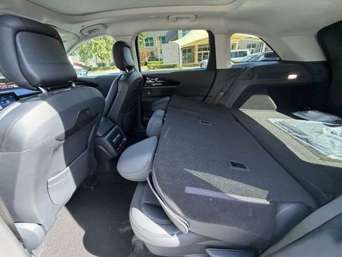 New 2026 Lincoln Nautilus Reserve image 12