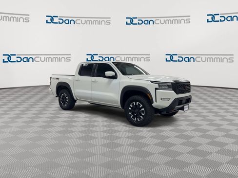 Used 2022 Nissan Frontier PRO-4X w/ Technology Package AWD/4WD image 2