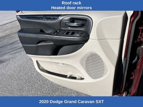 Used 2020 Dodge Grand Caravan SXT image 10