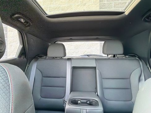 Used 2023 Chevrolet TrailBlazer RS w/ Sun and Liftgate Package AWD/4WD image 18