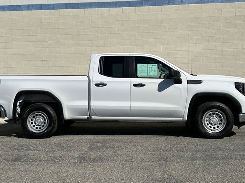 Certified 2022 GMC Sierra 1500 Pro w/ Pro Value Package image 3