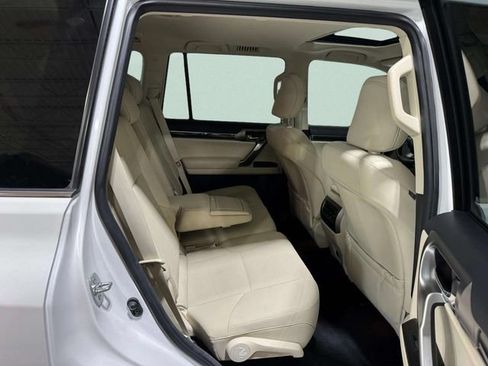 Certified 2023 Lexus GX 460 Premium w/ Premium Package AWD/4WD image 30