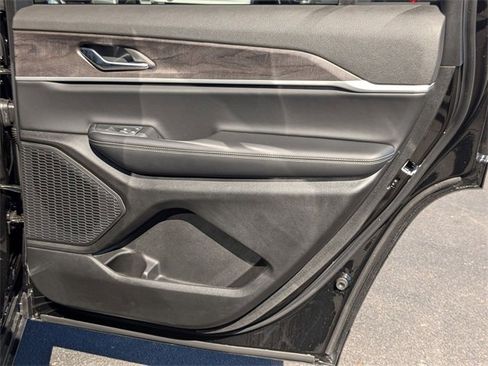 New 2025 Jeep Grand Cherokee L Limited image 34