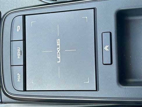 Used 2024 Lexus IS 500 RWD image 28