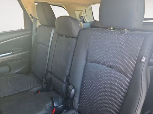 Used 2020 Dodge Journey SE FWD image 12