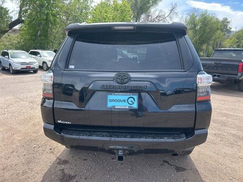 Used 2017 Toyota 4Runner SR5 AWD/4WD image 4