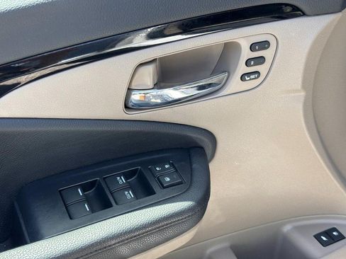 Used 2020 Honda Pilot Touring image 18