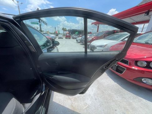 Used 2022 Toyota Corolla LE FWD image 13