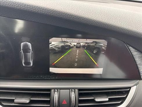 Used 2023 Alfa Romeo Giulia Sprint image 24