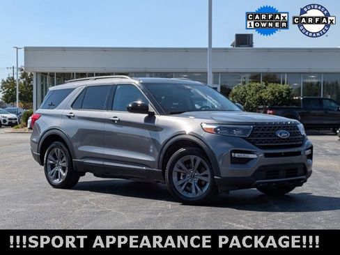 Used 2022 Ford Explorer XLT w/ Equipment Group 202A image 2