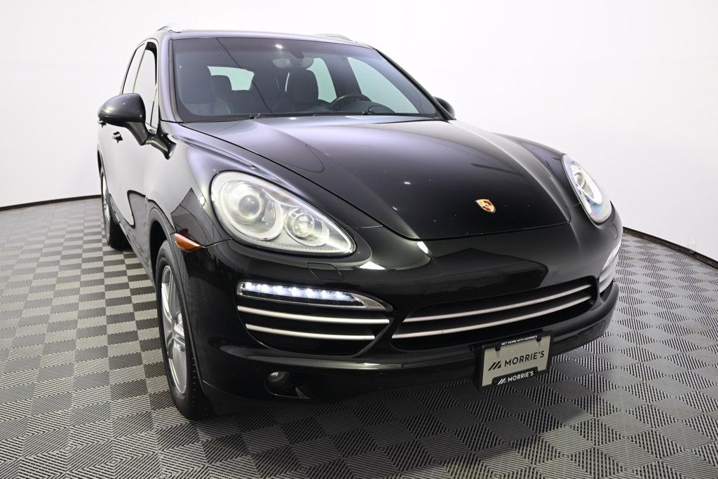 Used 2014 Porsche Cayenne Platinum Edition AWD/4WD image 9