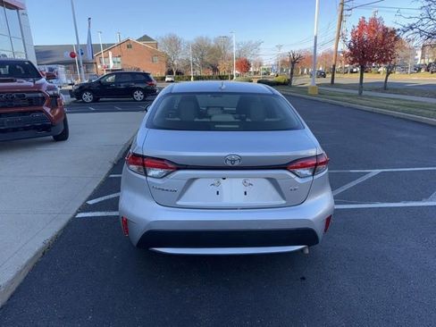 Used 2022 Toyota Corolla LE image 7