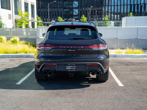 Certified 2026 Porsche Macan AWD/4WD image 7