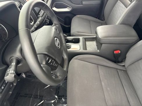 Certified 2022 Nissan Frontier SV AWD/4WD image 20