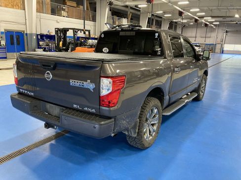 Used 2018 Nissan Titan SL w/ Texas Titan Edition AWD/4WD image 7