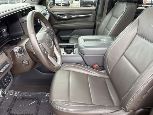 Certified 2022 GMC Yukon XL Denali w/ Denali Ultimate Package image 15